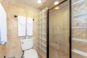 Saida IV 307 - 2-bedroom at beachfront resort, family-friendly - Image 3