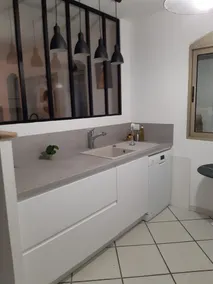 Bright moderne villa, beliggende på en bakke med udsigt over Rhone. - Image 3