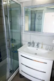 Villa with a heated pool and ocean views—just a few minutes from the beach - Image 2