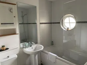 Charming Sunny Mews Cottage Relax in Comfort and Style Great Views - Image 4