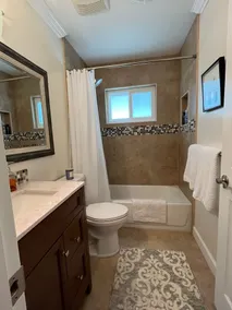 Beautiful house with pool near beach and downtown - Image 5