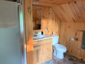 Entspannen Sie sich in dieser friedlichen Forellensee-Hütte - inklusive Motorboot und WIFI - Image 2