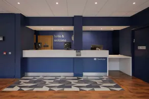 Travelodge London Central Waterloo - Image 2