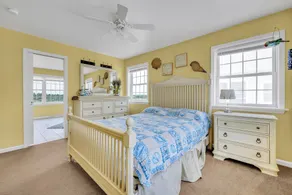 Pet friendly home with bay views! 1104 S Bayshore Avenue - Image 5