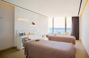 1 Bedroom Suite on Beautiful Beach Resort - Image 3