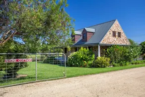 Stone Cottage - Image 5