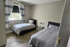 Collooney - House - Sleeps 6 - Parking - Image 4
