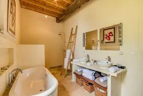 La Maison Des Moines - Image 3