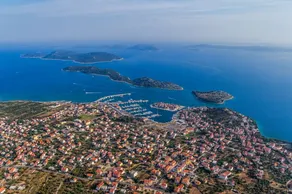 Apartment in Prvić Luka with Seaview, Terrace, Air condition, WIFI (3347-1) - Image 3