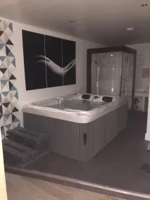 Verbringen Sie die Nacht in einem privaten Spa für Paare mit Sauna Hammam Jaccuzi - Image 2