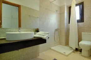 Bienvenue dans les appartements Casa Evanti au magnifique port de Sivota. - Image 2