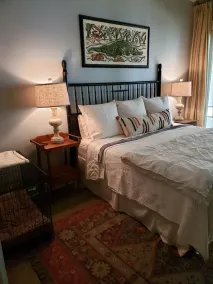 Darby's Lakehouse Retreat - Image 5