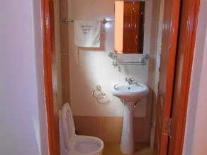 DewChurch Drive Hotel - Image 2