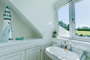 Tan Y Bryn -  a sea view that sleeps 10 guests  in 5 bedrooms - Image 2