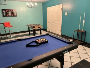 Entire 4-bedroom house, billiards and ping-pong, close to University of Oregon - Image 4