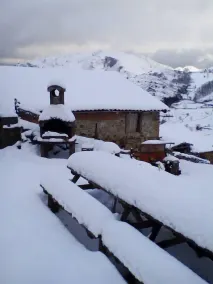 Albergue La Aldea - Hostel - Image 3
