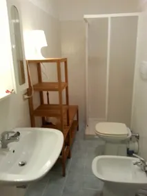Ferienwohnung mit 2 Betten, umwerfendem Blick auf den See, Balkon und Erdgeschoss-Terrasse - Image 3