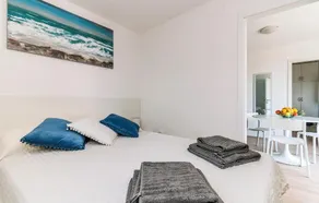 Nice home in Drage with outdoor swimming pool - Image 4
