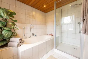 Vacation home (250 sqm) with 2 apartments & garden - ideal for families & groups - Image 5