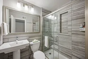 (BC1bL) Cute Condo, Walkable to Midtown, 1 Block from MARTA - Image 2