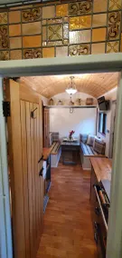 Luxury romantic shepherd's hut - hot tub and Aga - Image 5