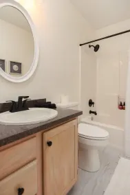 Charleston Oasis with Hot Tub, Mins to Dtwn - Image 4