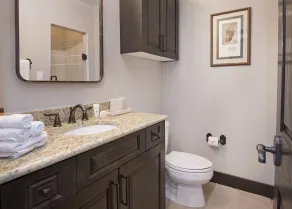Highlands Westview 202 condo - Image 4