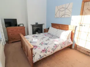NO.4, pet friendly, with open fire in Beal - Image 5