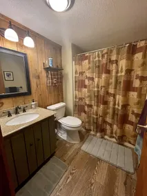 Warm and Spacious Condo - Image 5