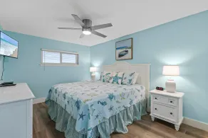 Coronado Arms Condominiums B-18 - Image 4