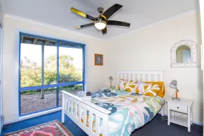 A two-storey house with sweeping views of Bass Strait and  the North Arm. - Image 5