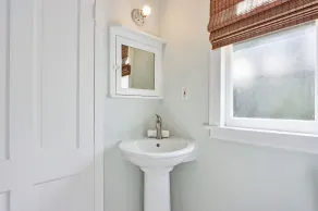 Private, charming home in downtown Stuart - Image 4