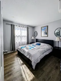 Komfortabel og rummelig 3BDR duplex i fantastisk beliggenhed! Enhed 1 - Image 4