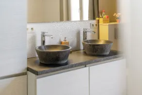 Gentpoort City Suites - Image 4