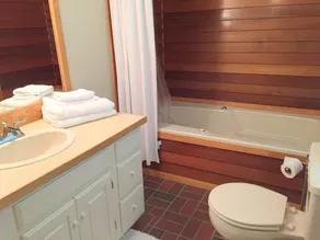 5 Zim Lakehouse, für 18 Personen, private Anlegestelle, Whirlpool, 15 Minuten zum Mount Snow - Image 2