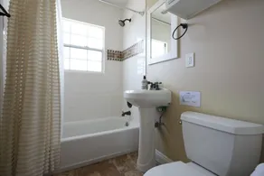 Classy PoolJac Home: 2 Ensuites 34 Mile2Disney - Image 5