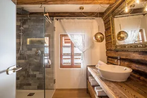 Chalet élégant \"Obereggeralm\" avec vue sur les montagnes, Wi-Fi, balcon et jardin - Image 3