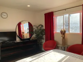 Cozy studio close to beach - Image 5