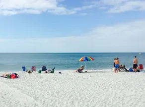 Coastal Cottage, Schritte zum Strand und Ritz Carlton!  500 block !! - Image 4
