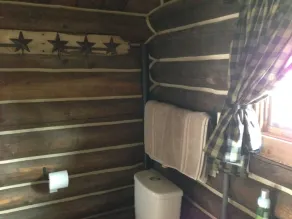 Cabane Trappeur 185 $ Nuit CHAQUE NUIT - 1 Nuit Min - Pas de Frais de Nettoyage - Image 2