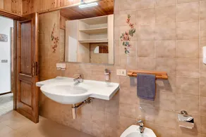 Apartamento 'Presot' con vistas a la montaña, jardín compartido y Wi-Fi - Image 3