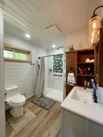 Ridge Top Cabin minutes away from Buffalo National River with privacy and views. - Image 2