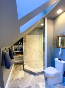 Waterfront apartment near downtown Davidson - Image 3