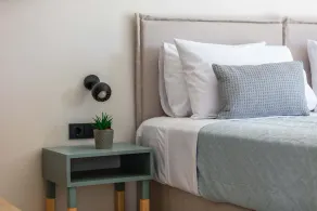 Modern facilities, walking distance to the beach! - Image 4