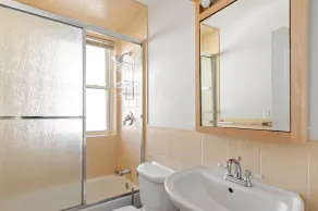 Charming Somerville 1BR nr Sullivans Square T, by Blueground - Image 2