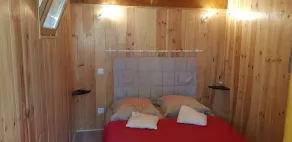 Atypical chalet close to the pool and activities - Image 2