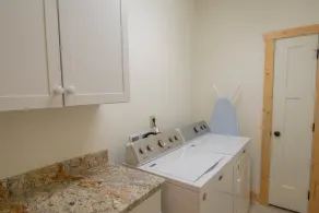 Downtown West Jefferson Home - Fireplace - Sleeps 8 - Image 3