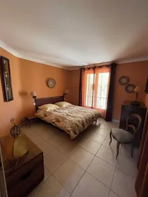 Just 10 minutes from the Gorges du Verdon! Beautiful, spacious villa with heated pool - Image 4