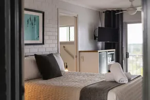 Yamba Views Room 11 S - Image 3
