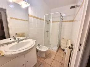 Appartement avec terrasse, piscine chauffée et parking à Collioure - Image 2